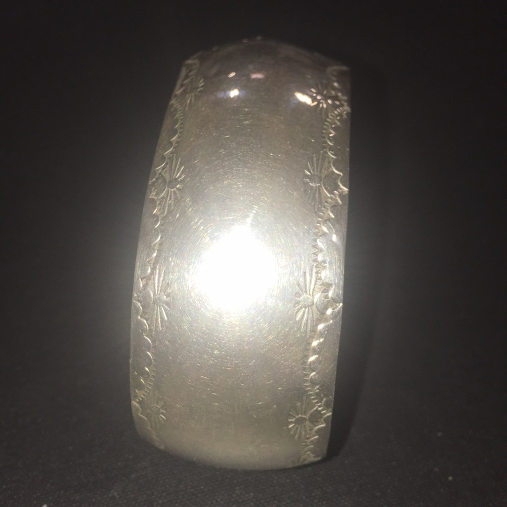 Jewelry - Picture 3 of 3